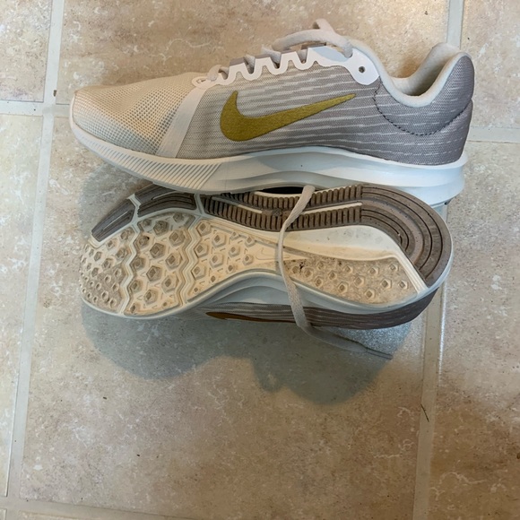 Nike Shoes - Nike Running